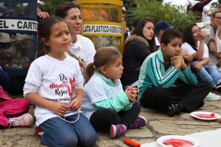 Conmemoración 12 de Febrero – Día Internacional de las Manos Rojas