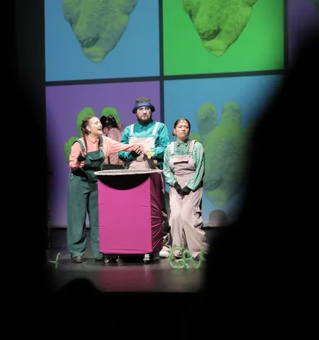 Alimal y Uh-Gar en el Teatro el parque 