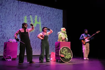 Alimal y Uh-Gar en el Teatro el parque 