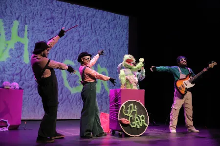 Alimal y Uh-Gar en el Teatro el parque 