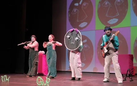 Alimal y Uh-Gar en el Teatro el parque 