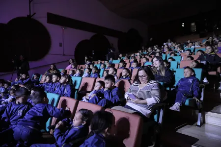Alimal y Uh-Gar en el Teatro el parque 